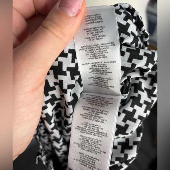 MICHAEL Michael Kors Black and White Blouse - Picture 12 of 12